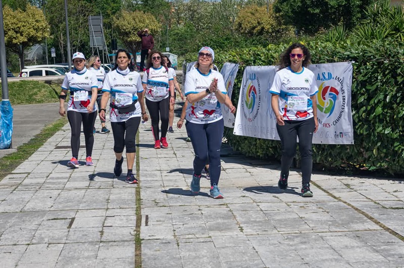 foto gruppo camminatori